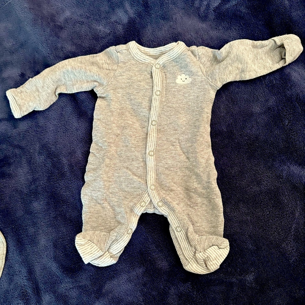 Lot of 4 Newborn Carter’s Onesies!